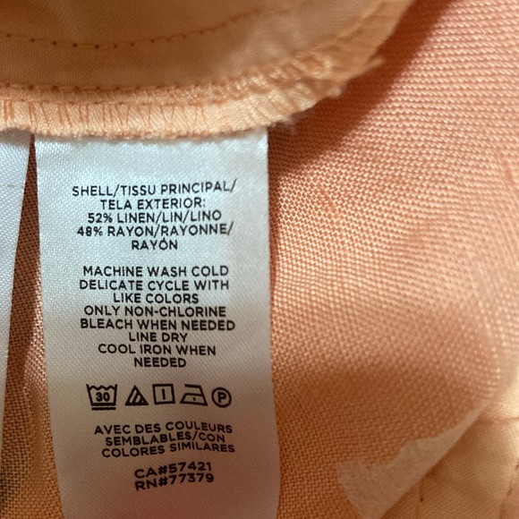 Pleated Ann Taylor pocket part linen shorts .size 6! - Picture 6 of 8